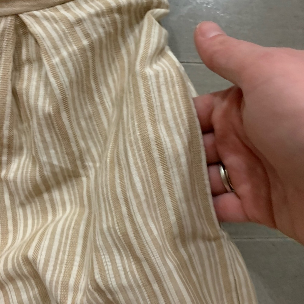 Last day 💔 
Striped wide leg pants - Picture 4 of 5
